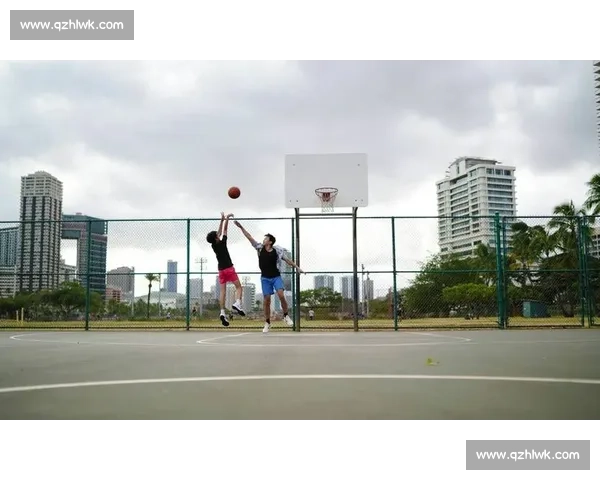 这哥们儿会打篮球吗？球场偏见与绝杀时刻